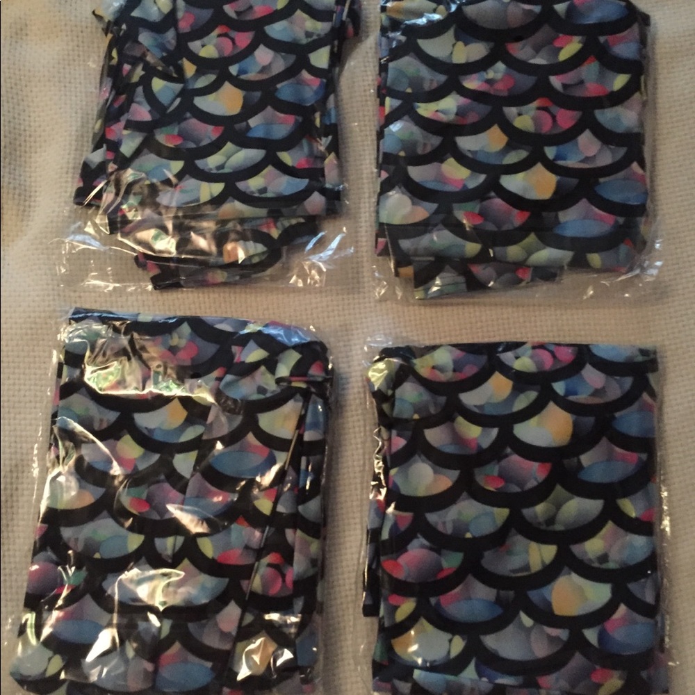 BNWT multi color mermaid leggings